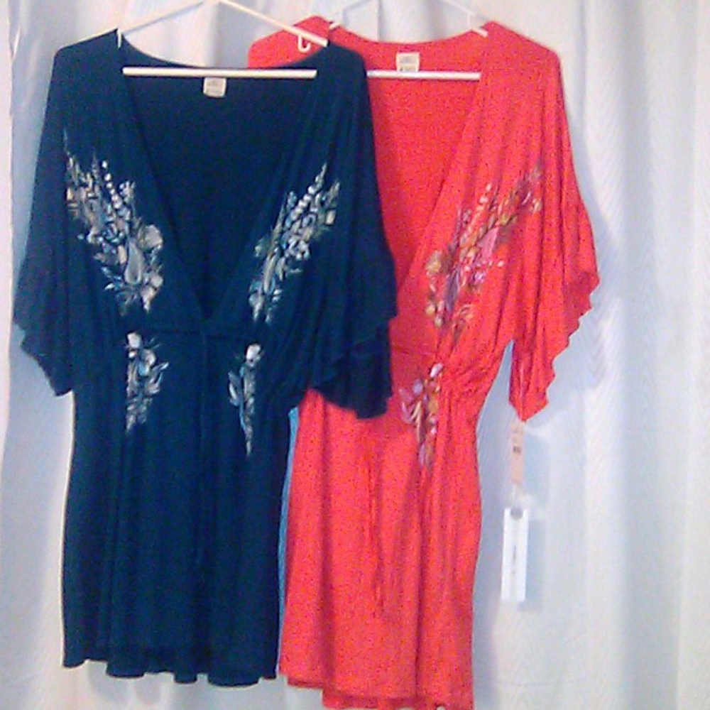 Cleaning out closet!! Bundl 2 Swimsuit Cover ups.